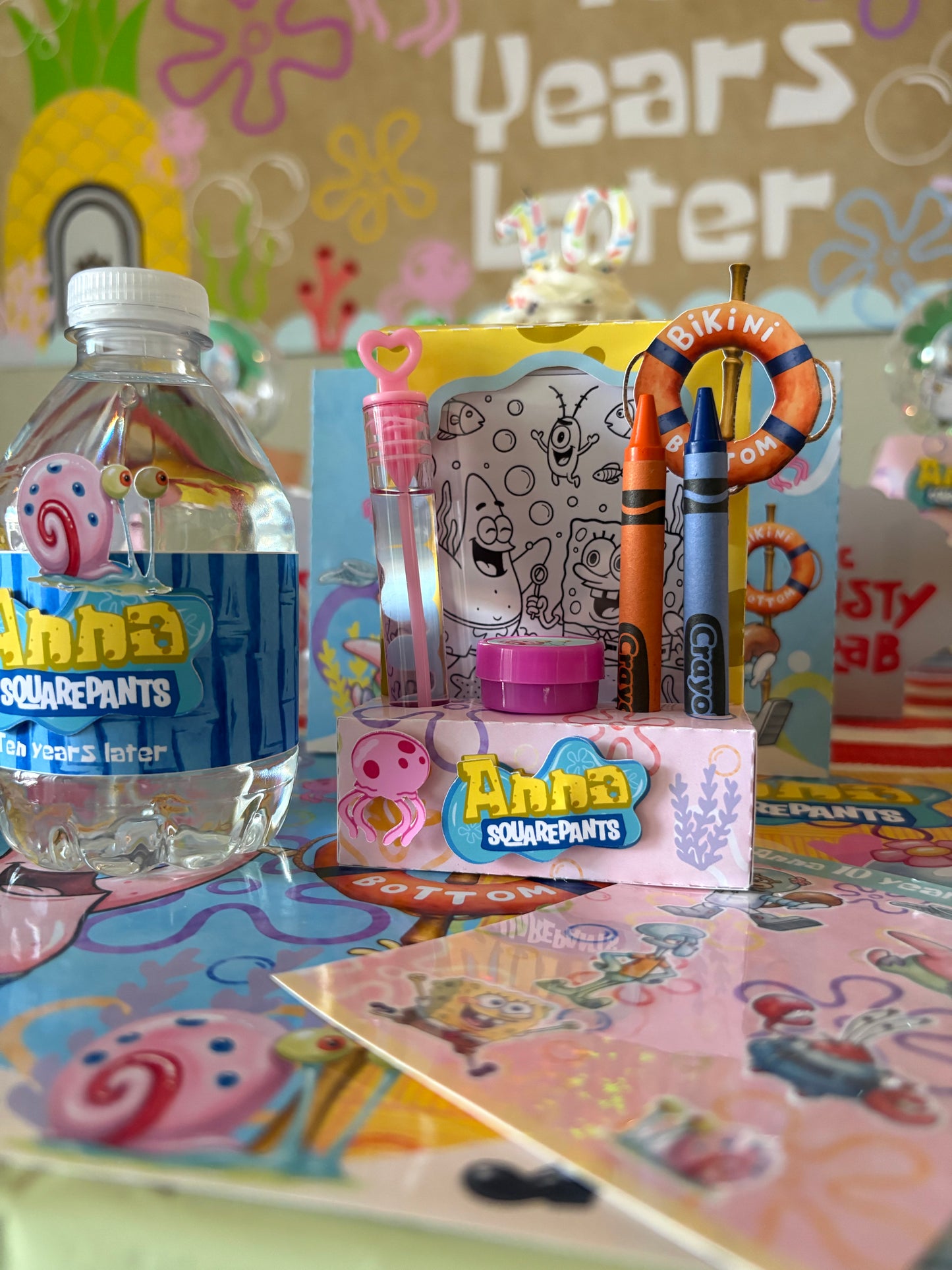 Window Stand Paint / Coloring Box